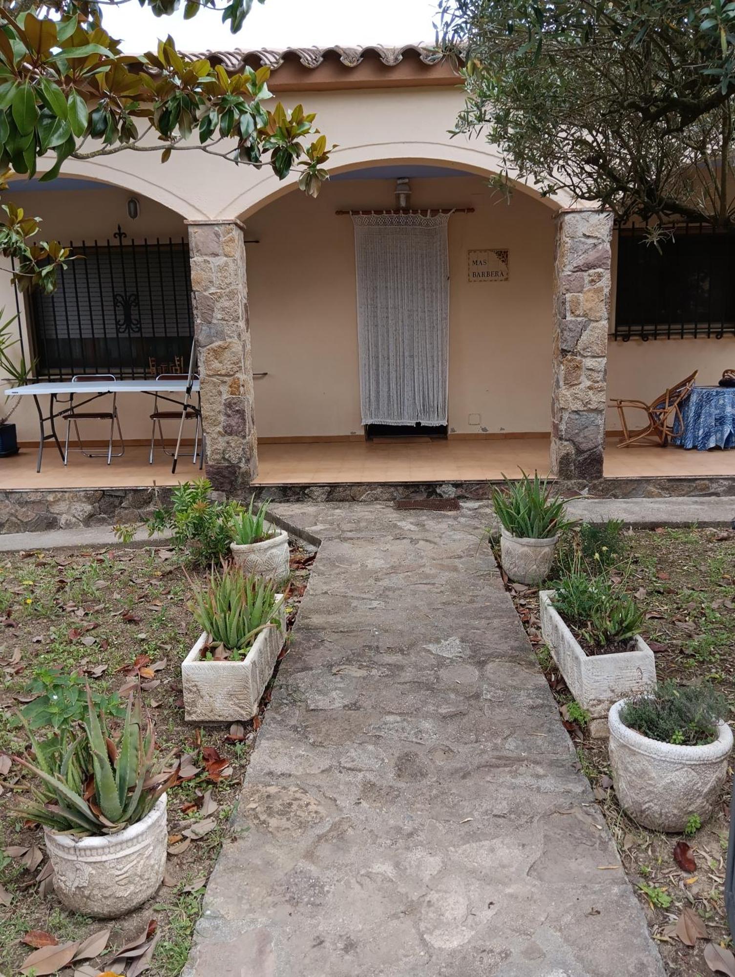 Casa amb jardí a poble de l'Alt Empordà Vila Vilaur Exterior foto