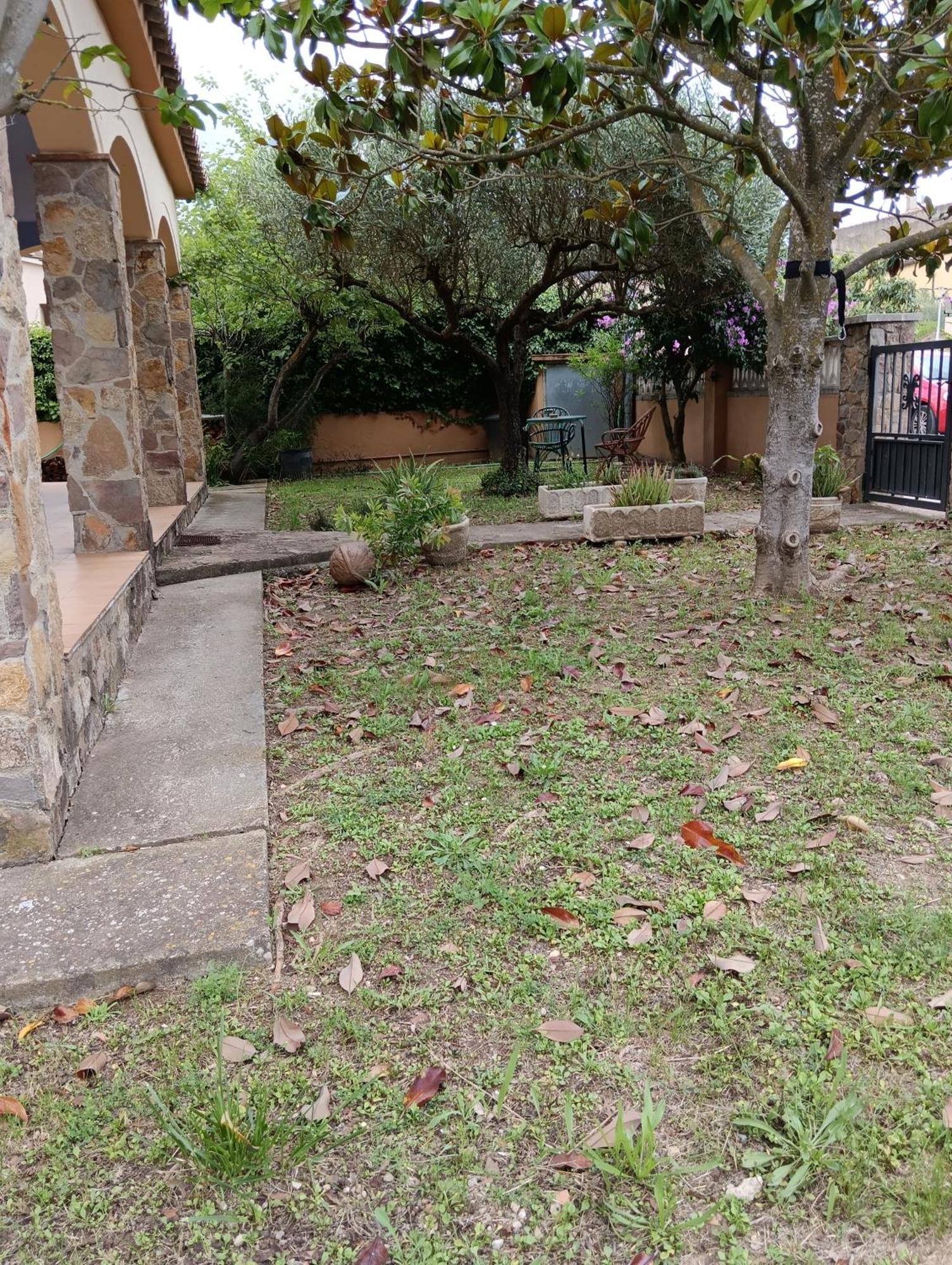 Casa amb jardí a poble de l'Alt Empordà Vila Vilaur Exterior foto